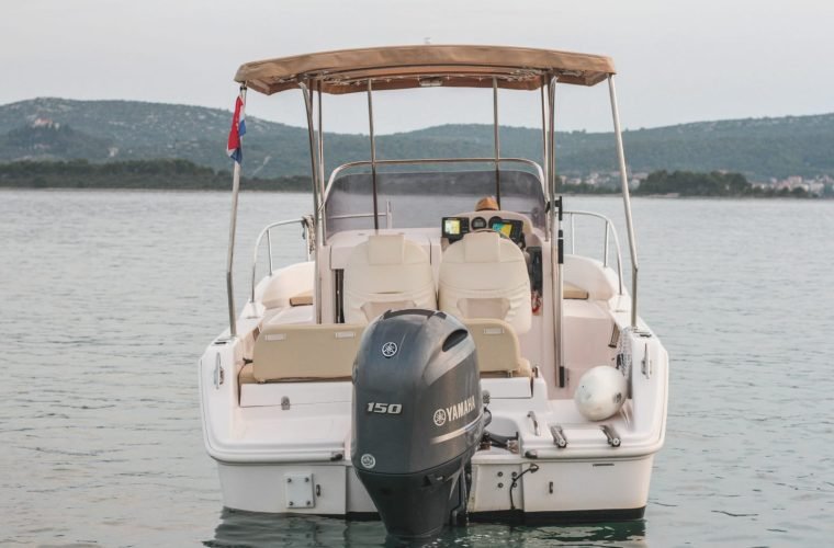 7c51f949-2e7b-4fd4-a074-39b6775d1a66